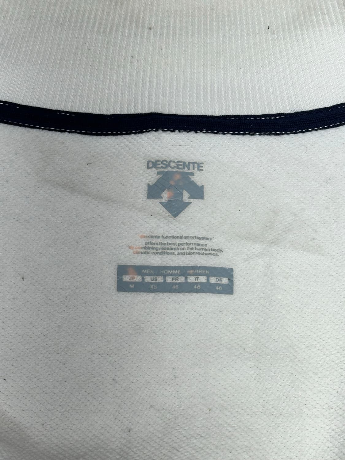 데상트 화이트 빅 로고 스펠아웃 올드스쿨 트랙탑 져지 M 상품이미지7