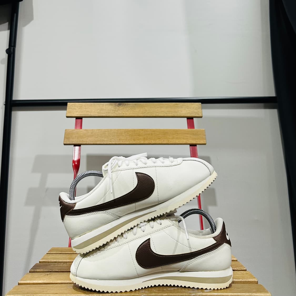 245) 나이키 운동화 여성 여자 신발 코르테즈 화이트/다크브라운 상품이미지7