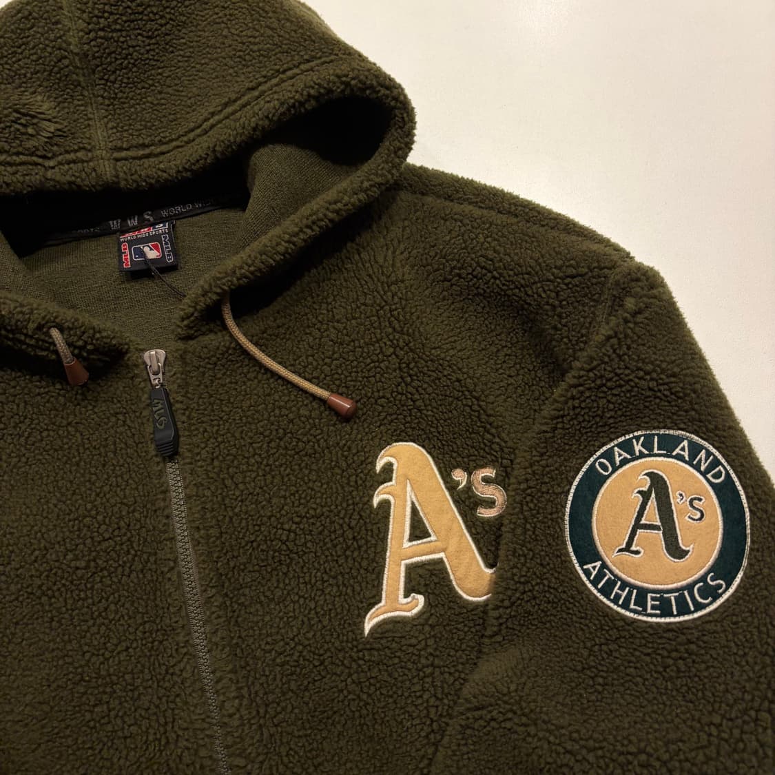 [100] MLB 엠엘비 오클랜드 카키색 뽀글이 후드집업 점퍼 C849 상품이미지9