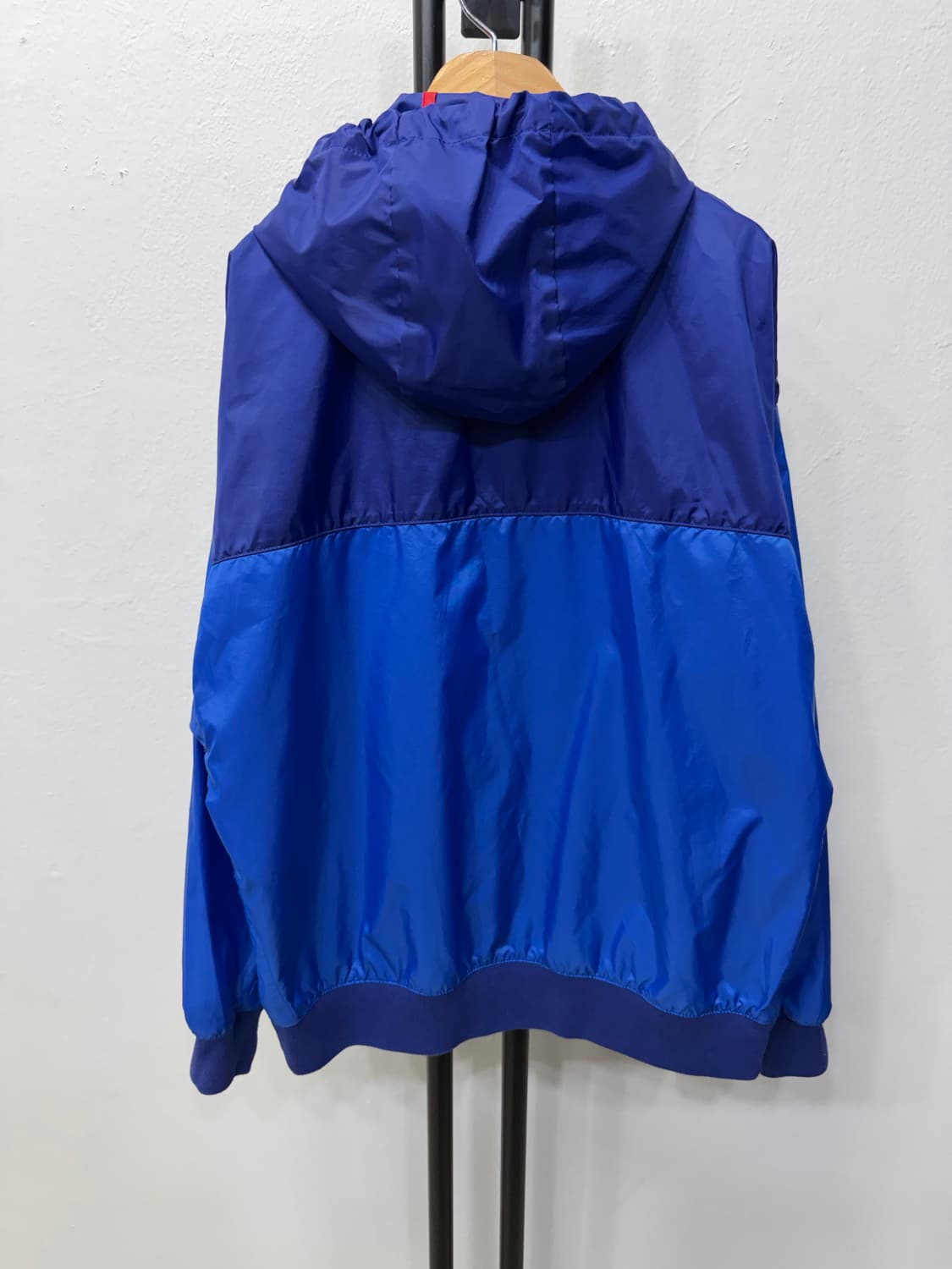 정품) 나이키 남성 바람막이 L 상품이미지4