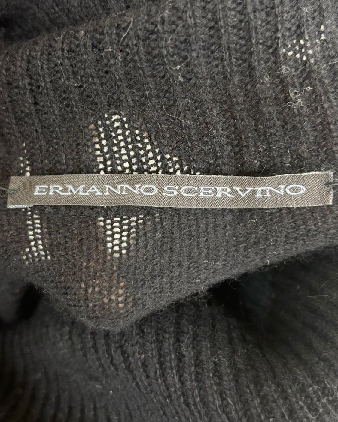 에르마노 설비노 블랙 스트라이프 케시미어 슬리브리스 상품이미지7