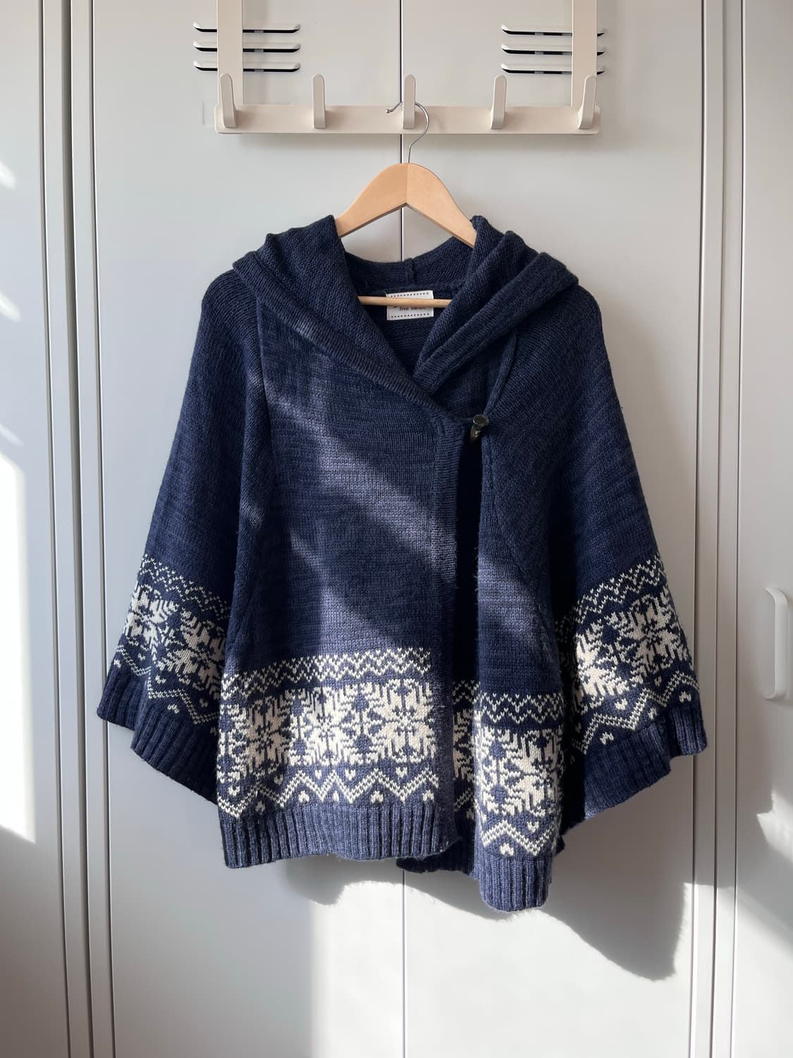 Free nature 눈꽃 노르딕 후드 케이프 니트 가디건  상품이미지1