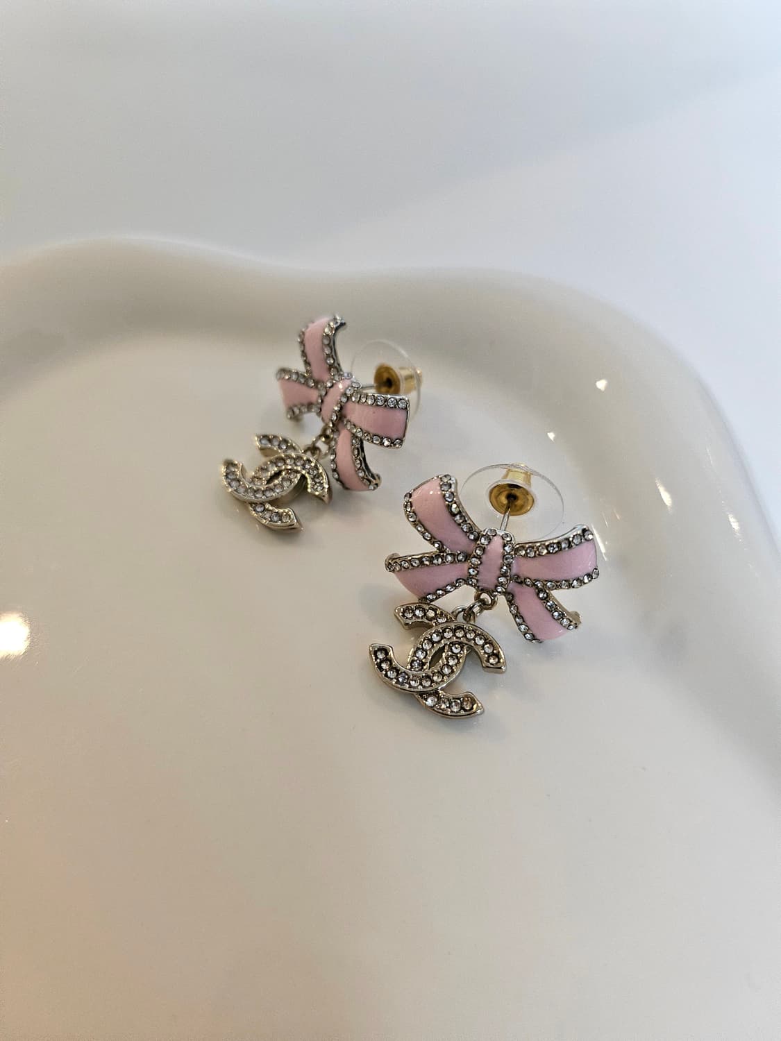 샤넬 핑크리본 CC 드롭귀걸이 업사이클링 상품이미지3