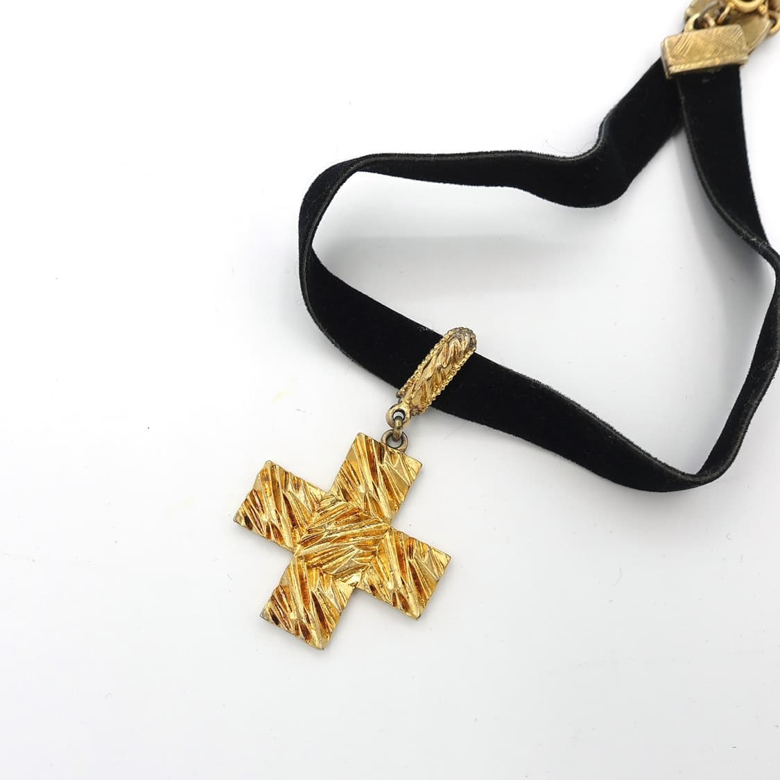 YSL 입생로랑 메탈 크로스 펜던트 초커 네클리스 상품이미지4