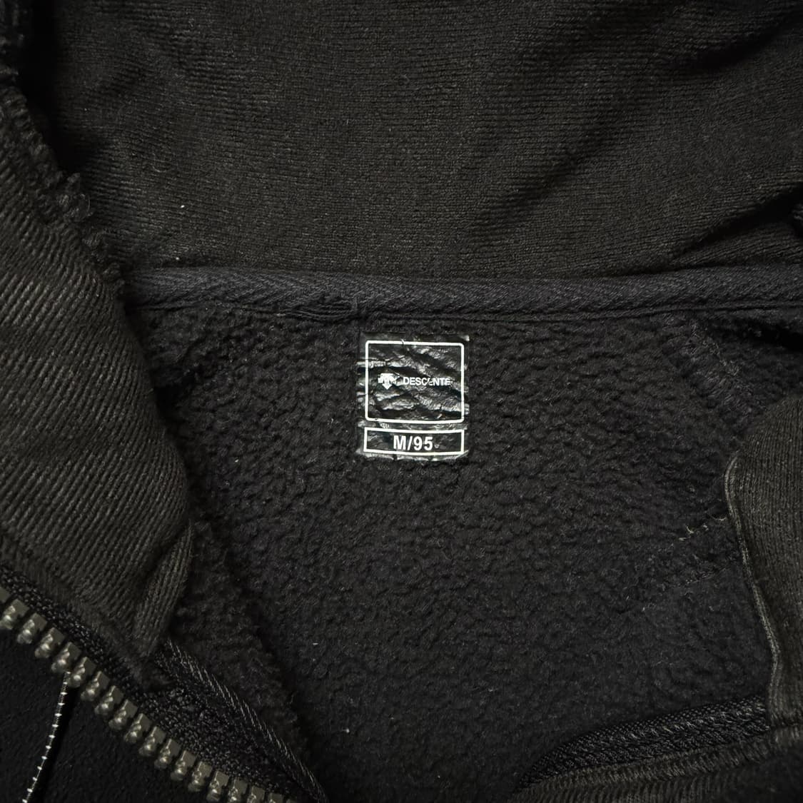 데상트 후리스 상품이미지2