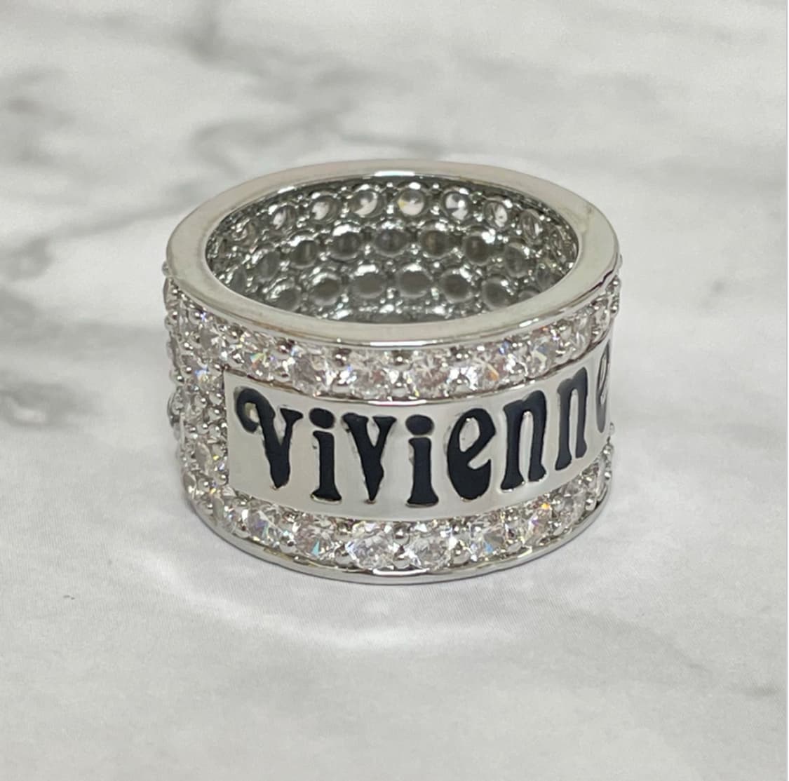 비비안웨스트우드 레터링 각인 화이트 크리스탈 큐빅링 반지 상품이미지1