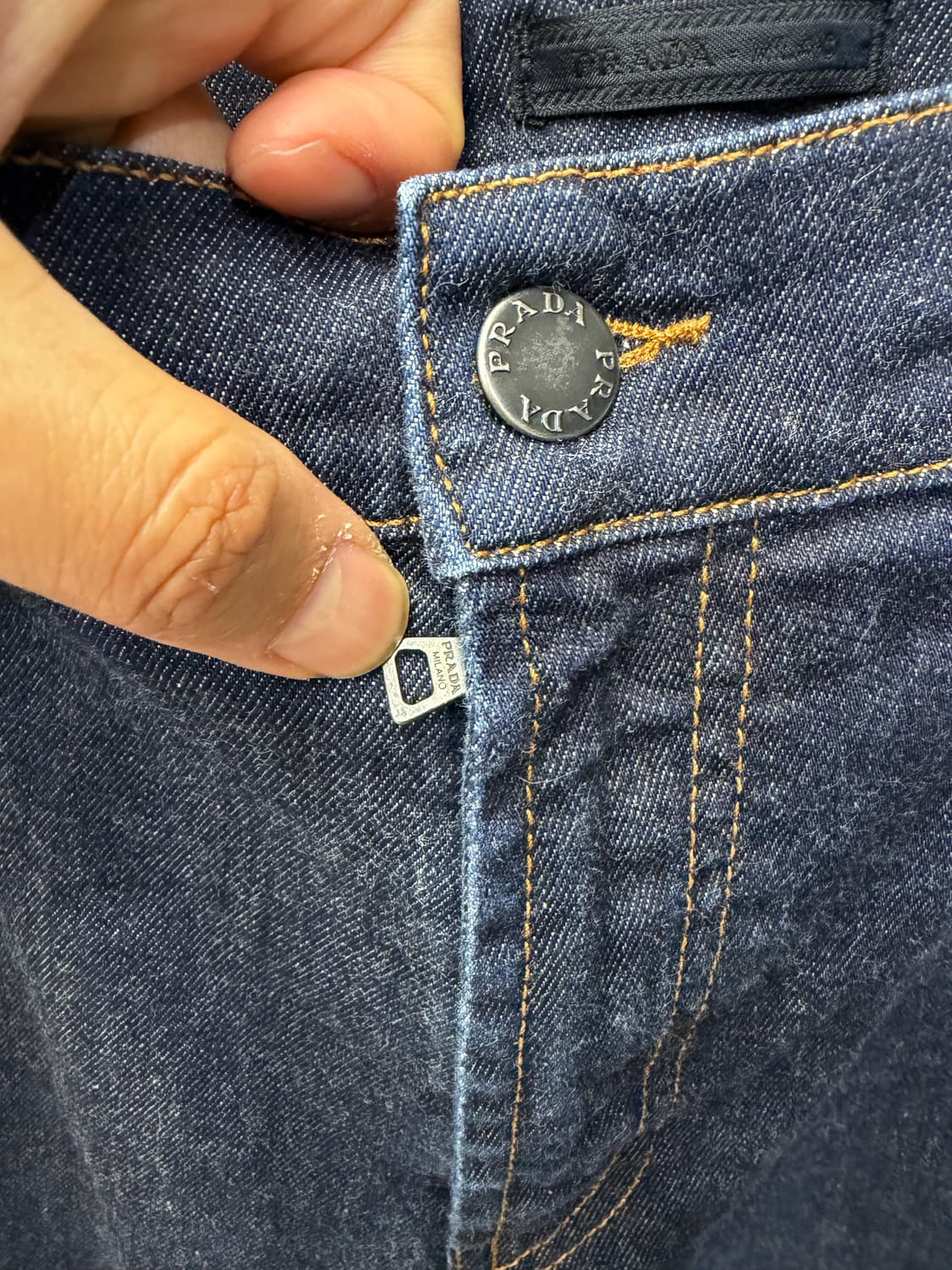 정품) 프라다 타이트핏 로고 데님 청바지 32 상품이미지4