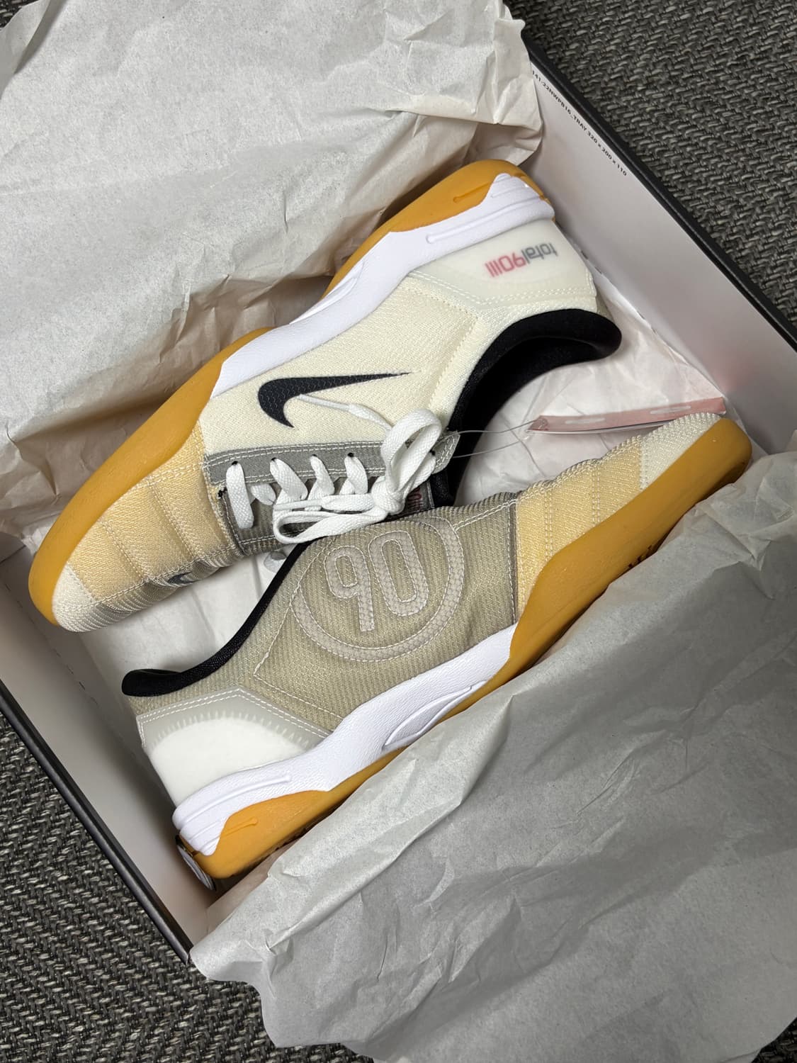 나이키 토탈90 화이트/블랙 270사이즈 상품이미지1