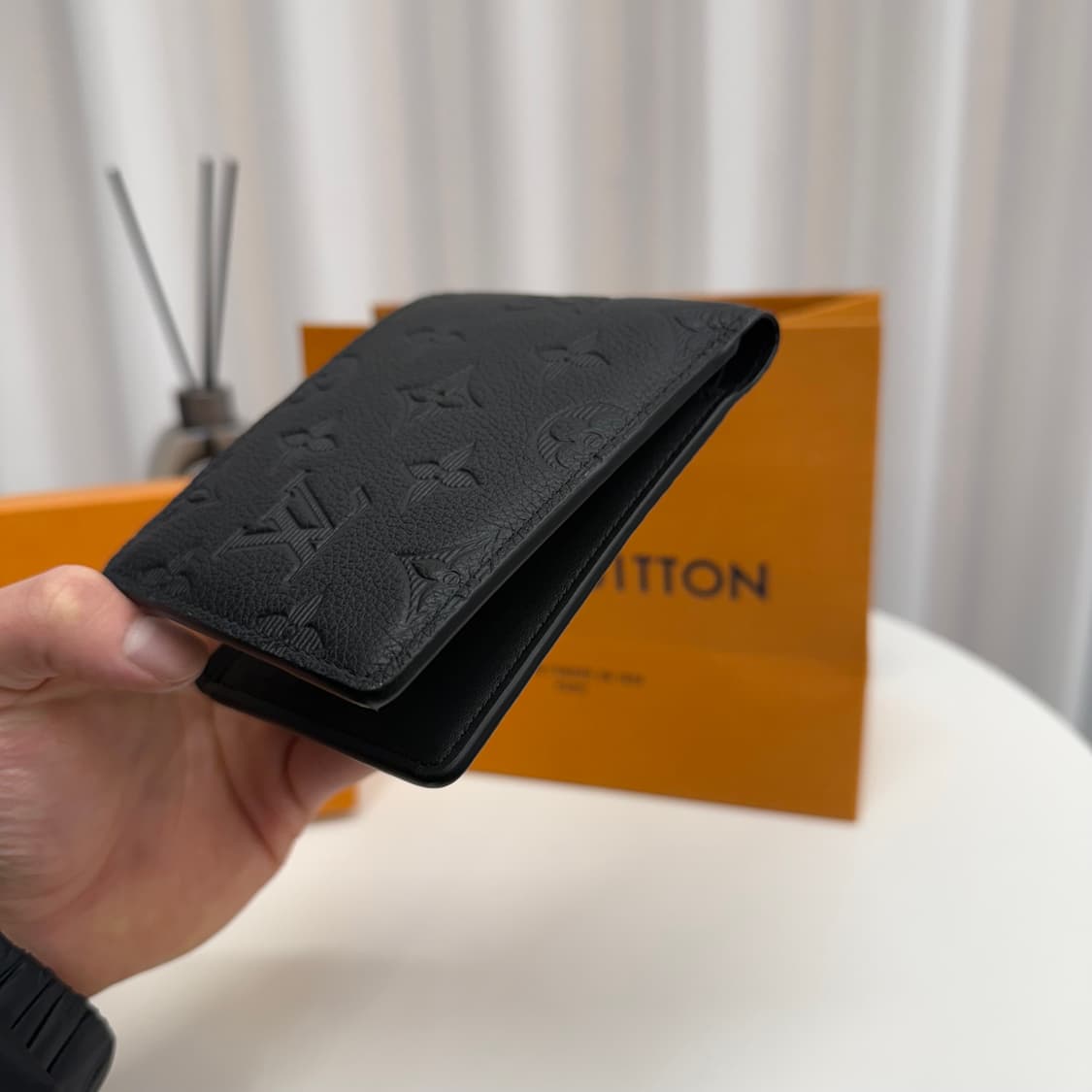 [25년] 루이비통 쉐도우 멀티플 월릿 반지갑 상품이미지5