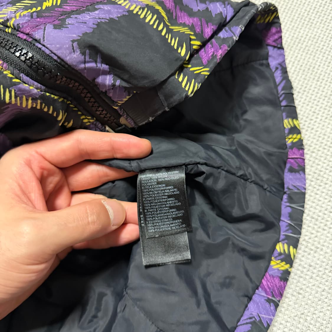 노스페이스 체크 패턴 경량패딩 상품이미지3