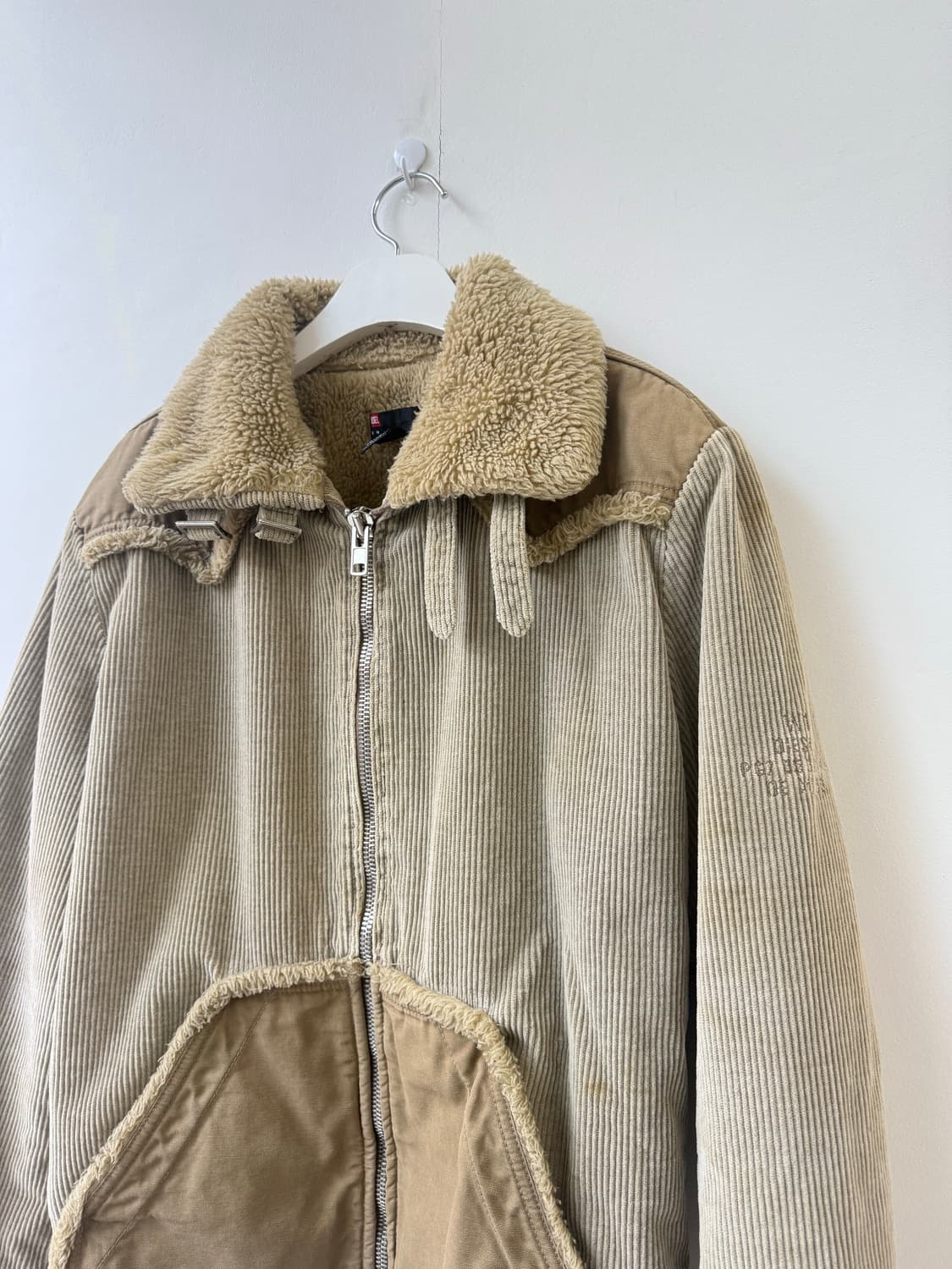 디젤 코듀로이 베이지 무스탕 상품이미지6