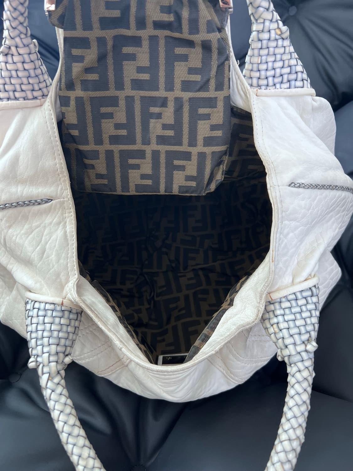 펜디 스파이 숄더백 상품이미지7