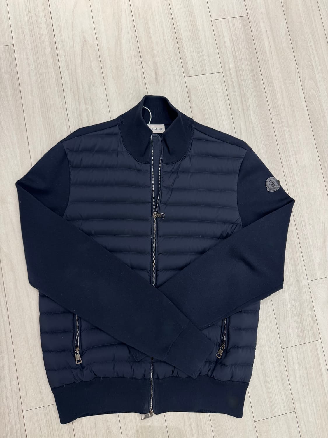 [정품] 몽클레어 김현우 니트패딩 M 상품이미지1