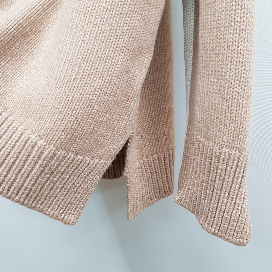 한섬  래트바이티 캐시미어 혼방 하프넥 니트 90사이즈 상품이미지4