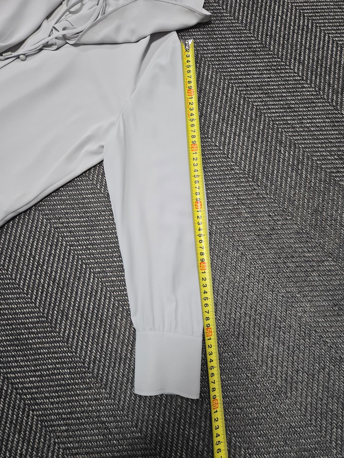 씨씨콜렉트 25ss 이중 러플 카라넥 블라우스 상품이미지7