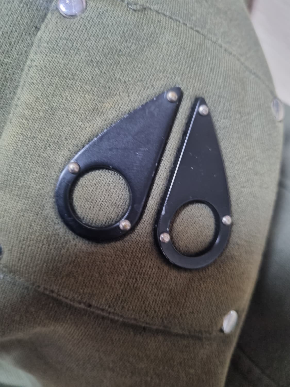 특가)  무스너클버니스웨터자켓. M/XL 상품이미지5