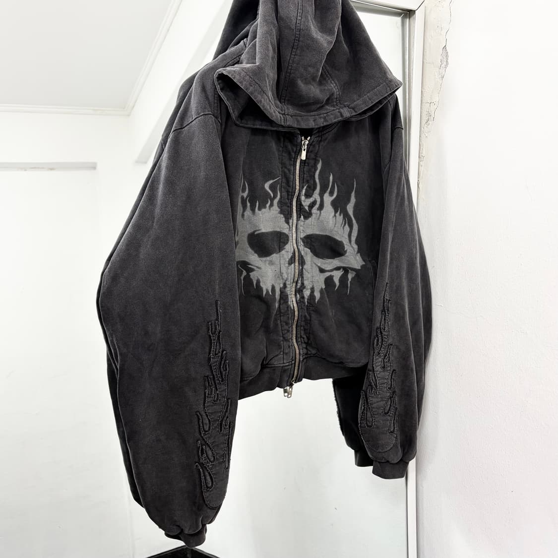 더 써든랩 유황염료 스컬 프린트 더블집업 후디 상품이미지4