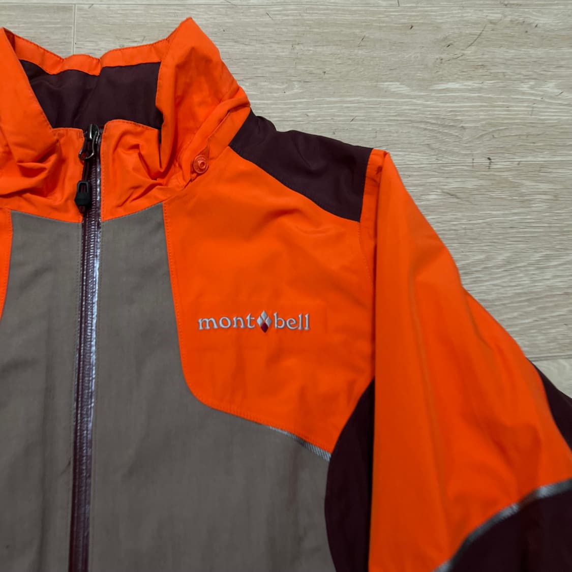 몽벨 고어텍스 배색 하이넥 바람막이 자켓 [오렌지] M/95 상품이미지4