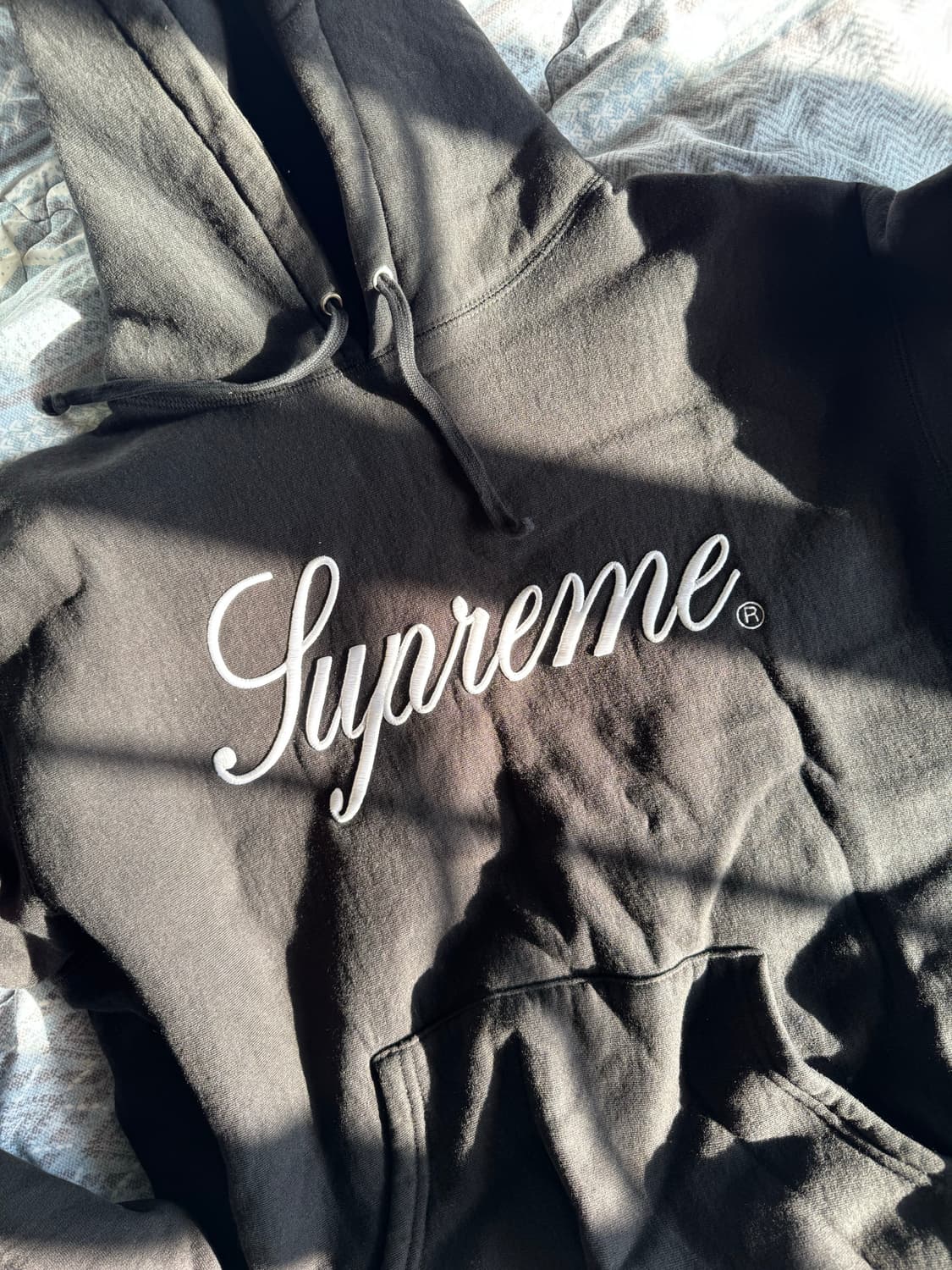 슈프림 스크립트 레이즈드 후드티 블랙 M 상품이미지1