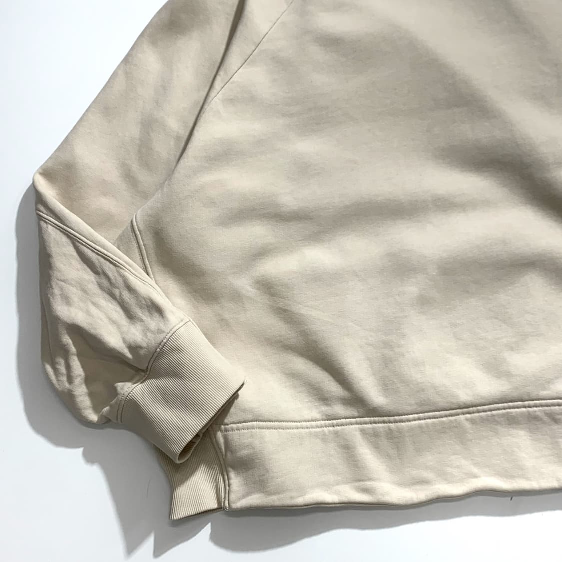 코스 아이보리 미니멀 후드티  상품이미지2