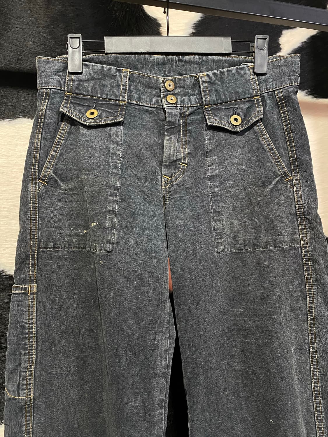 Slang 백 절개 디테일 로우라이즈 팬츠 상품이미지4