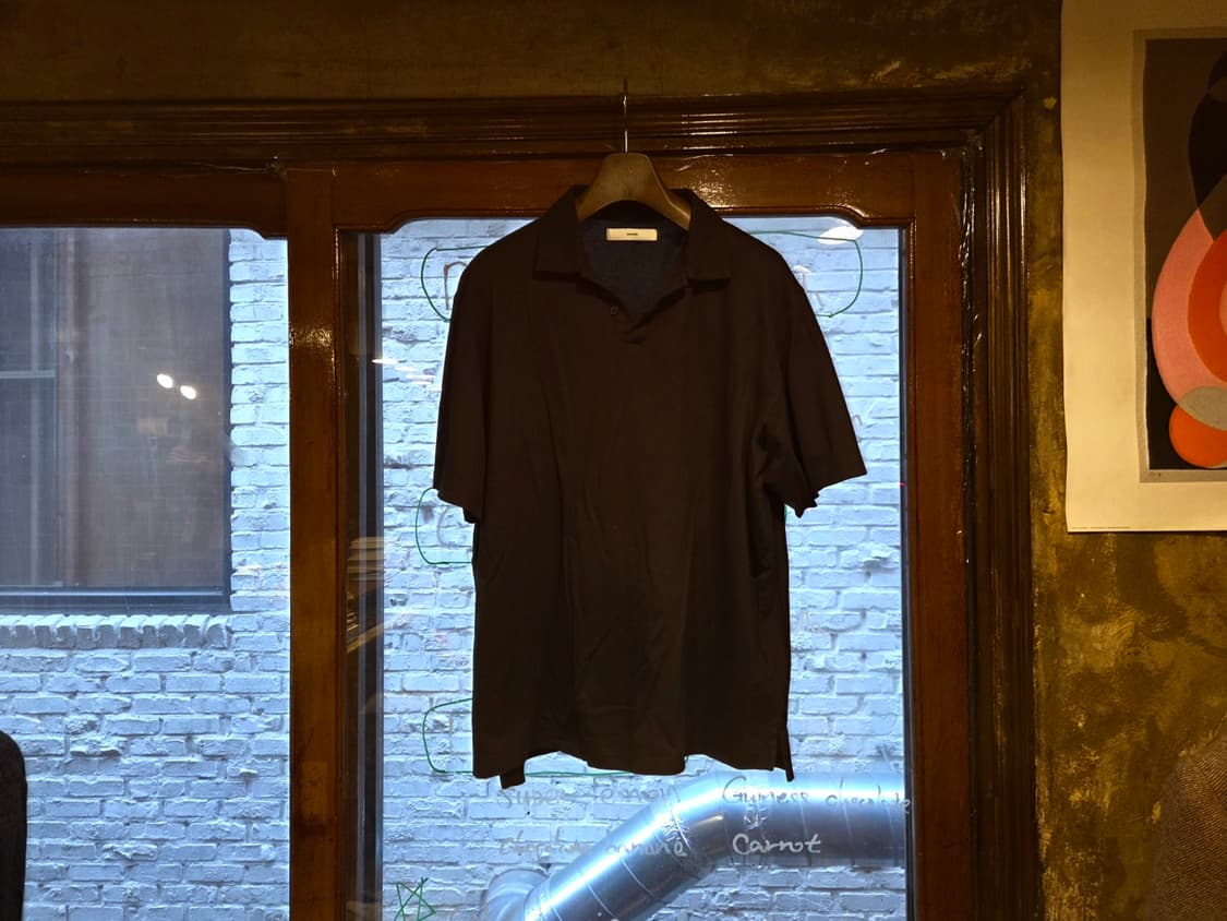 비이커 오픈칼라넥 티셔츠 상품이미지1