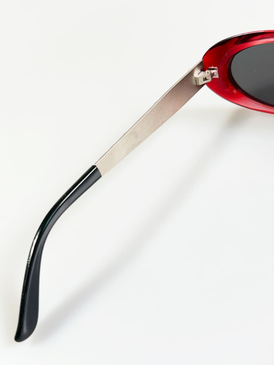 90s Vialeeco 레드 볼드 오벌 프레임 빈티지 선글라스 상품이미지7