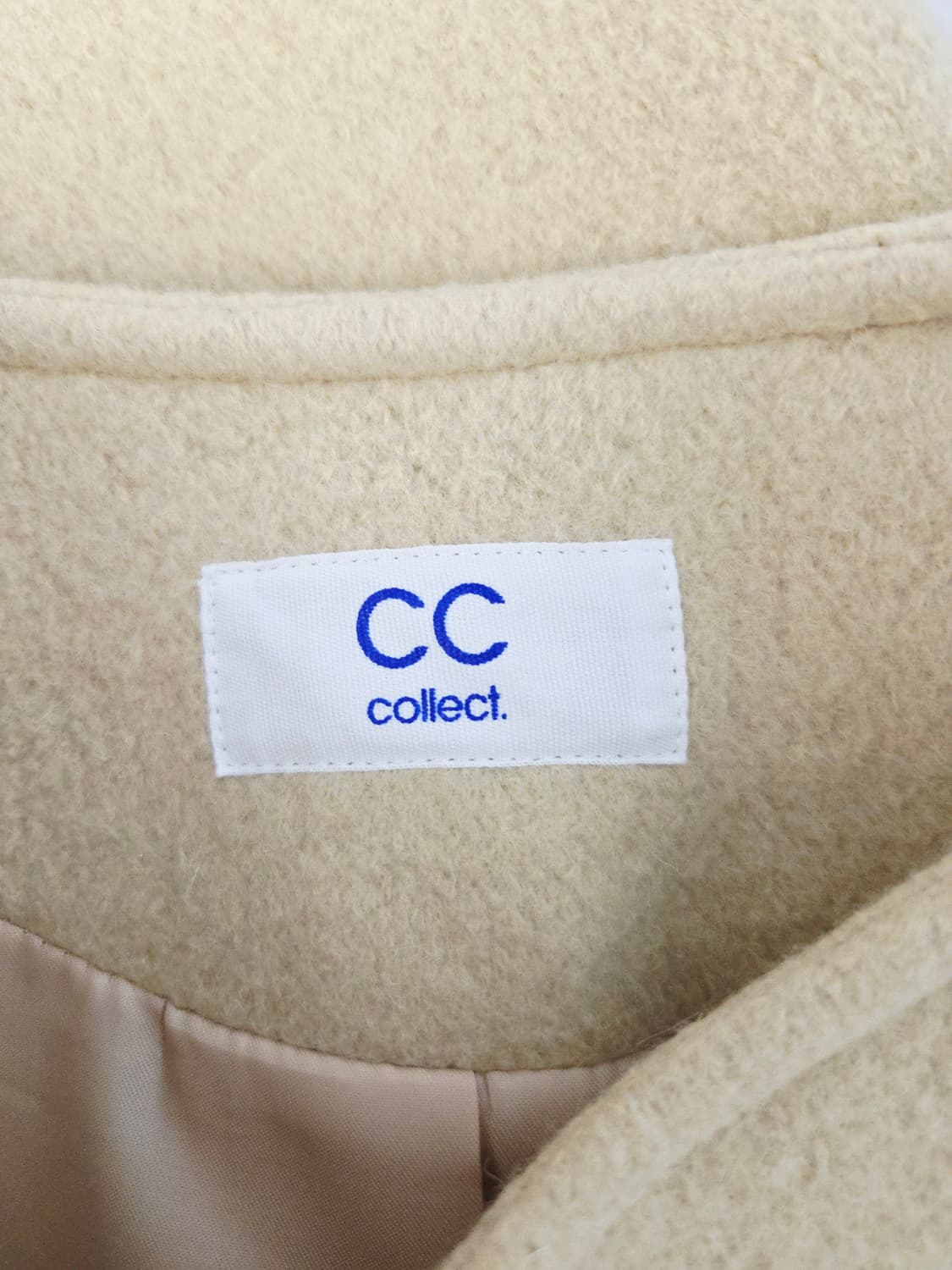 CC collect(씨씨콜렉트) 알파카 울 크롭 노카라 자켓 상품이미지6