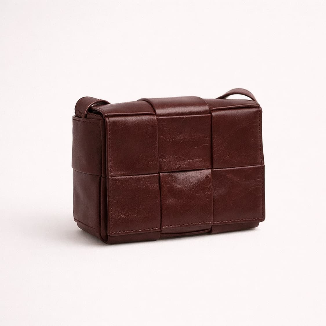 [S급] 보테가 베네타 캔디 카세트백 판매합니다!!! 상품이미지2