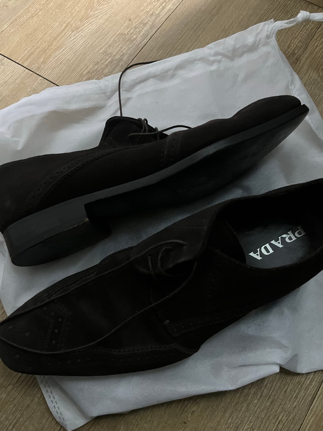 프라다 스웨이드 브로그 슈즈 상품이미지4