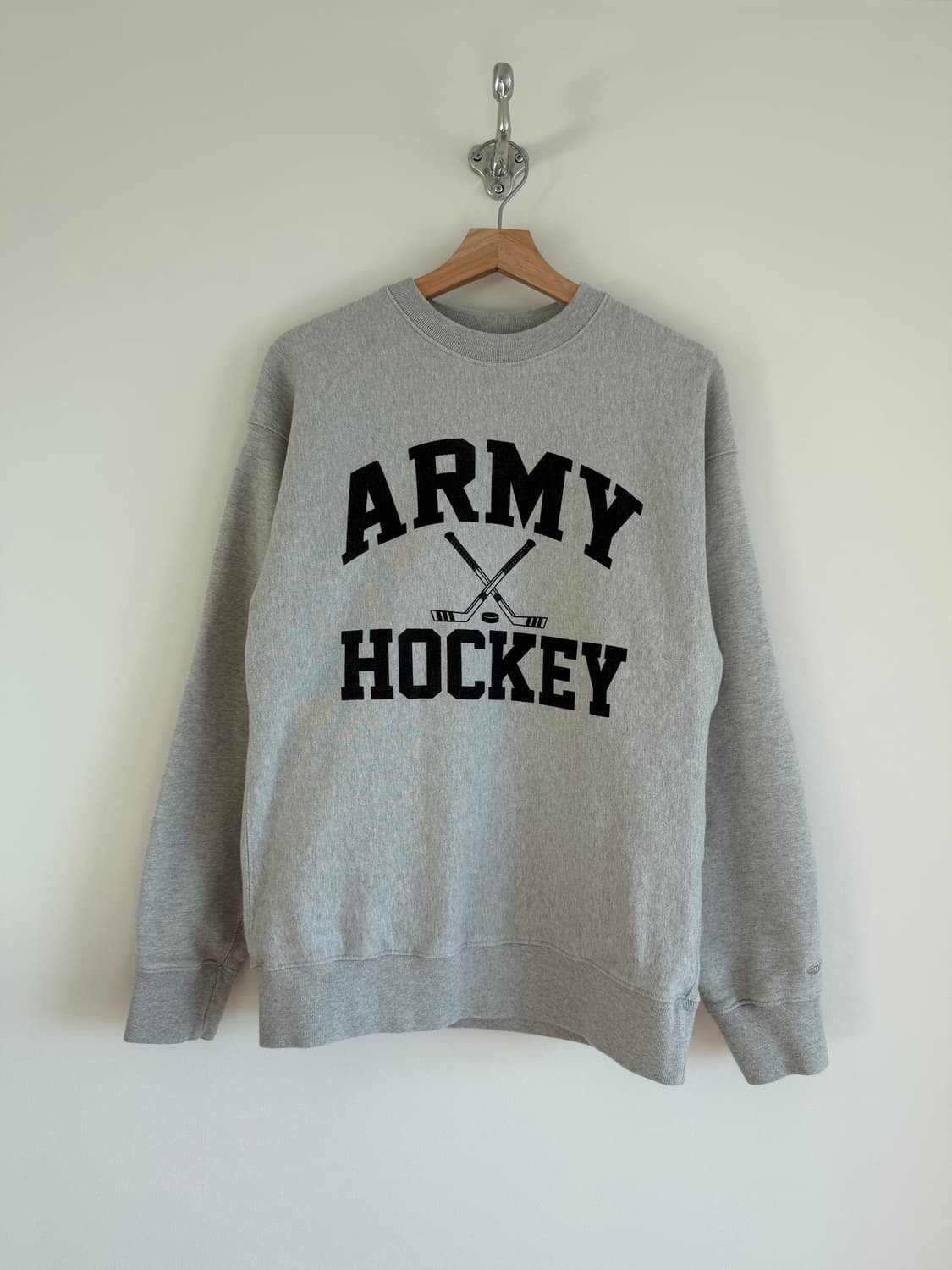 아웃스탠딩(OUTSTANDING) 맨투맨 상품이미지1