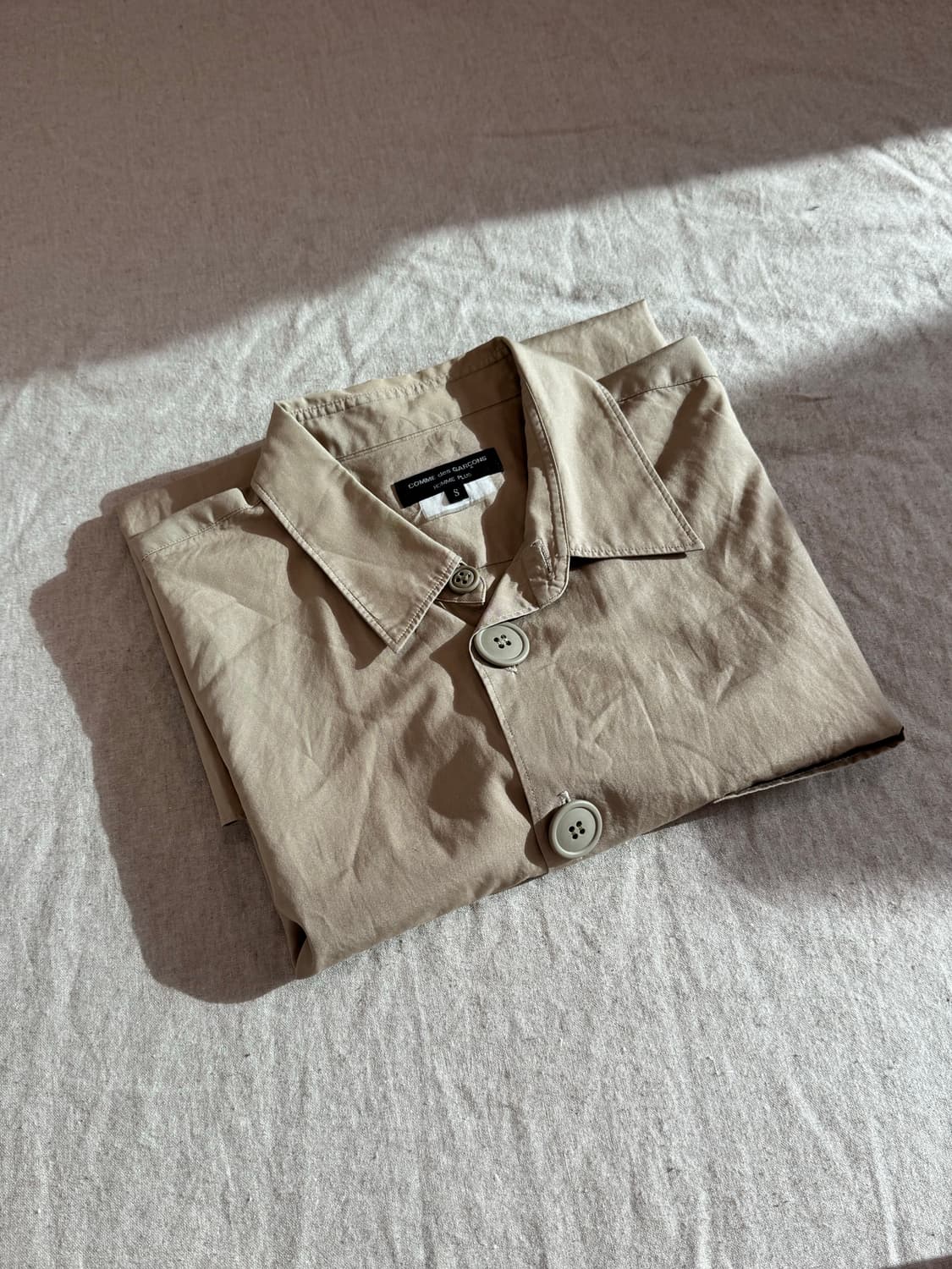 꼼데가르송 옴므 플러스 빅버튼 버튼업 셔츠 상품이미지7