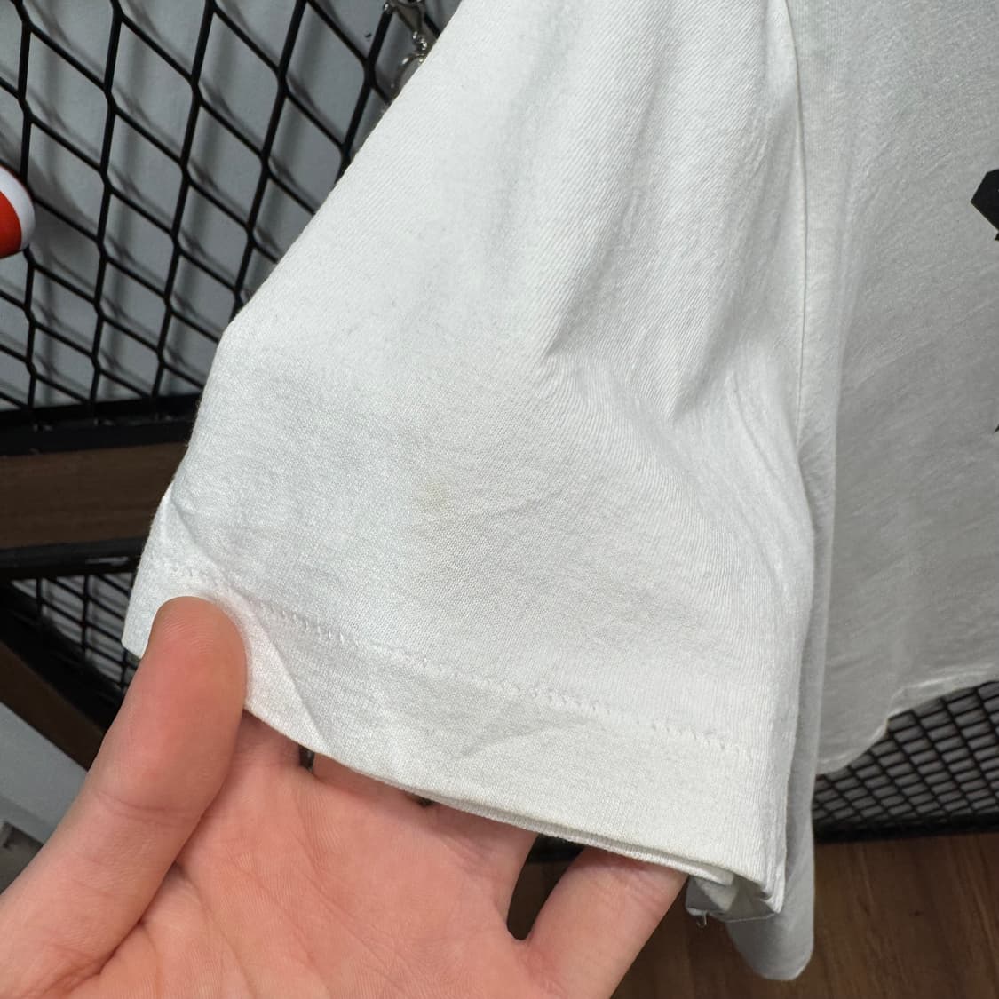 베이프 반팔 티셔츠 전면 카모 고릴라 로고 디테일 화이트 상품이미지9