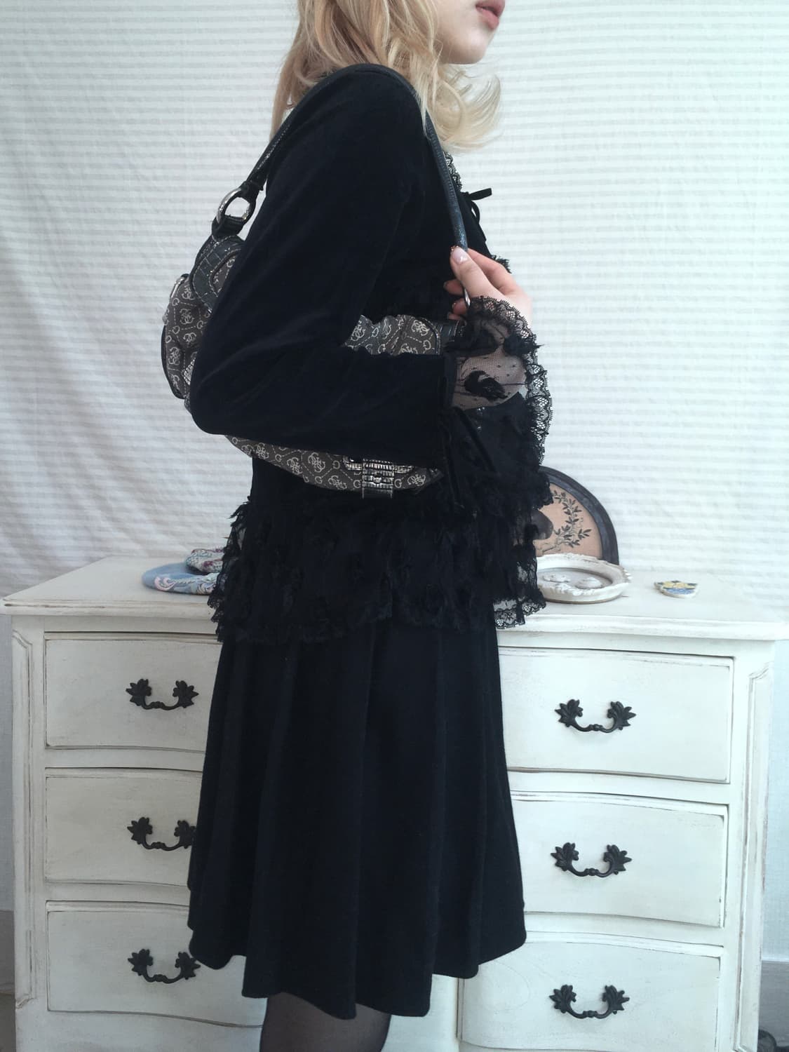 black velour fringe lace cancan blouse 상품이미지3