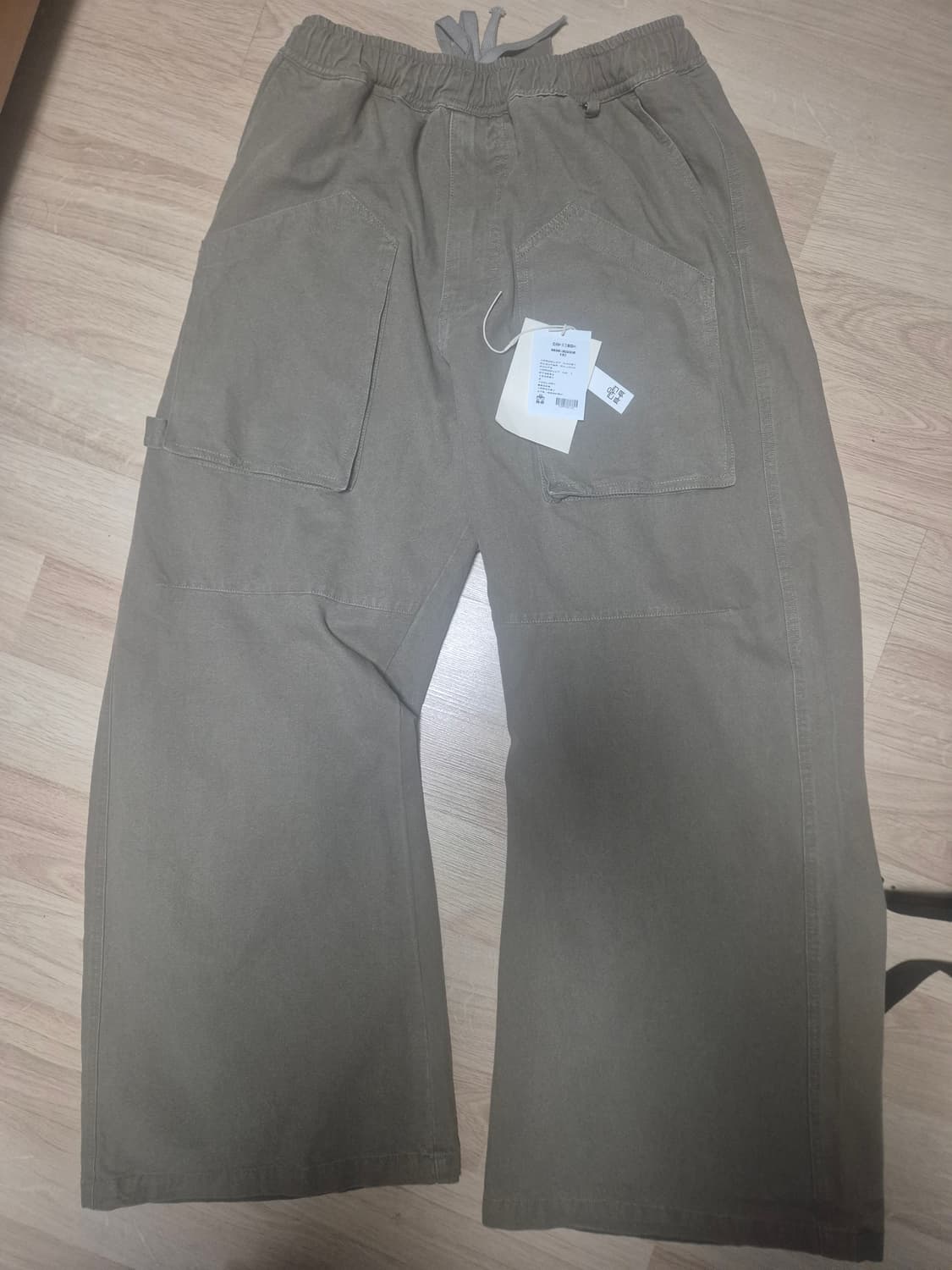 3) 폴리테루 페인터 파자마 베이지 상품이미지3