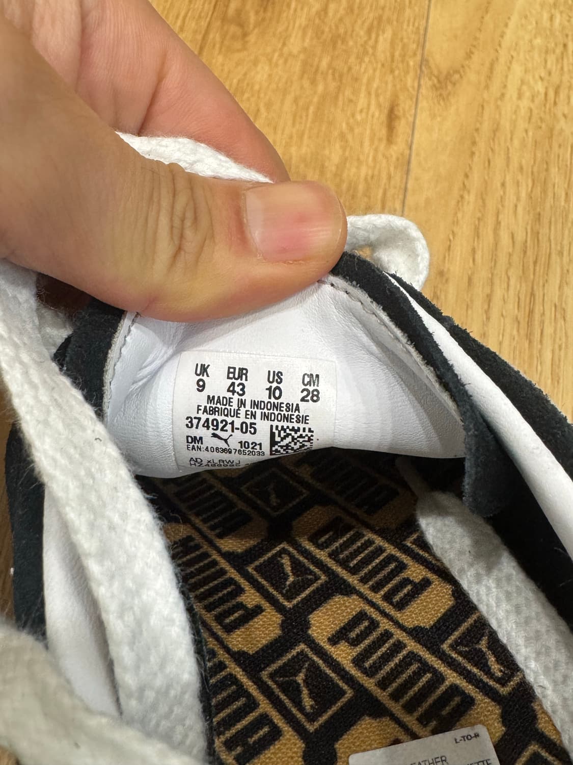 푸마 스웨이드 클래식 블랙 화이트 상품이미지8