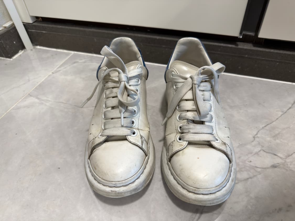 맥퀸 오버솔 파리스블루 39사이즈(250-255) 상품이미지1