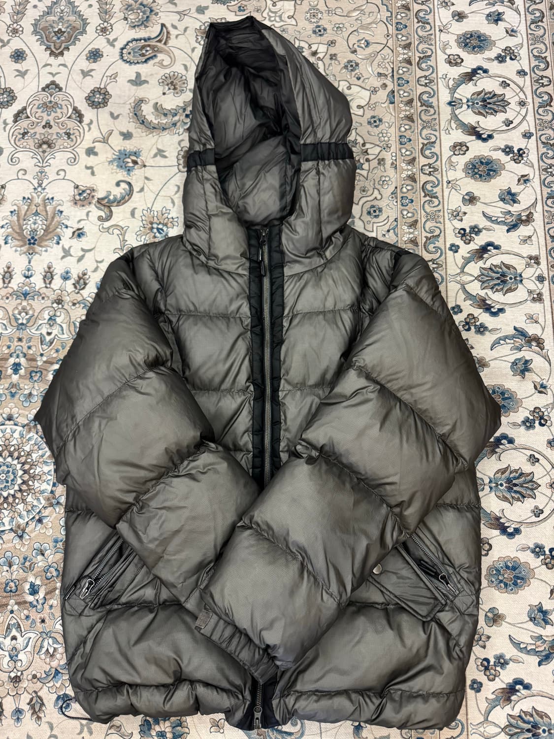 록히드마틴 구스다운 패딩 차콜 상품이미지3