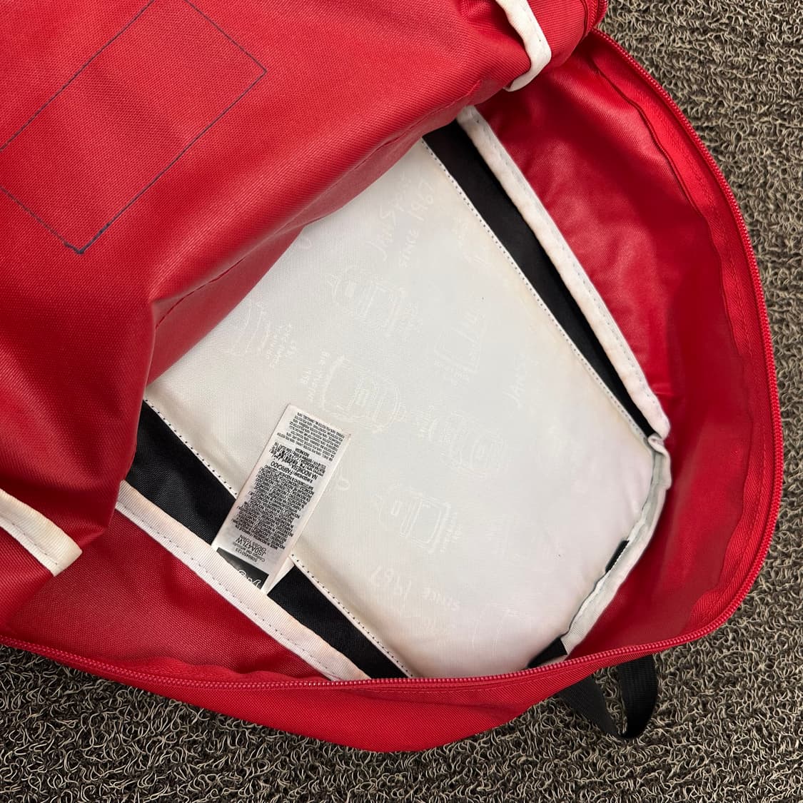 잔스포츠 슈퍼브레이크 백팩 가방 레드 상품이미지7