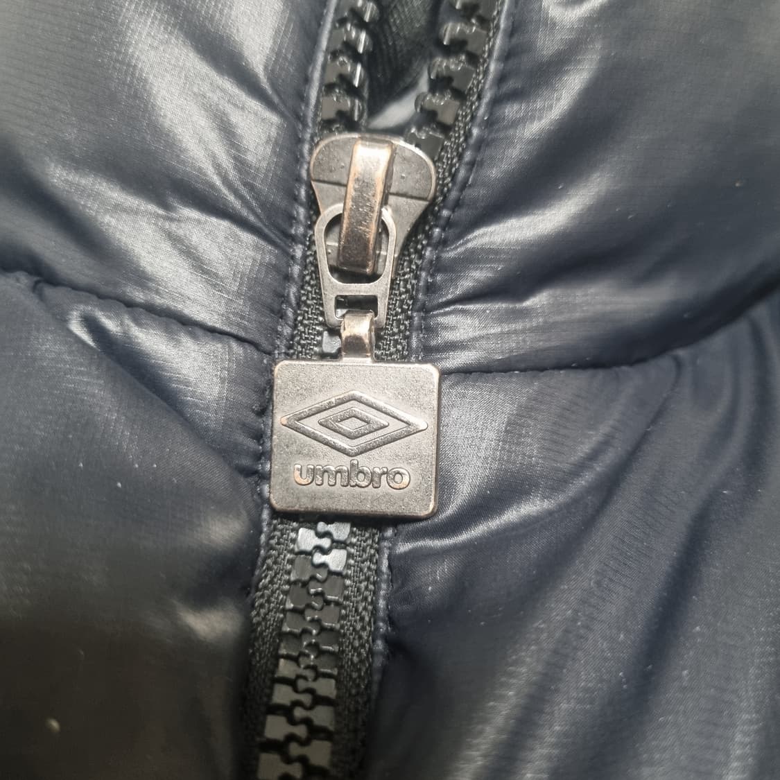 엄브로 플라이트 숏 머스크비 다운 자켓 (105/XL) 상품이미지4