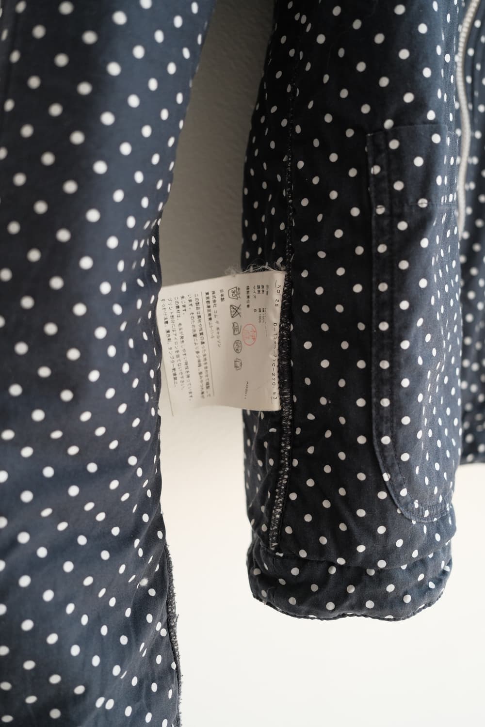 Reversible dot hood zip-up 상품이미지10