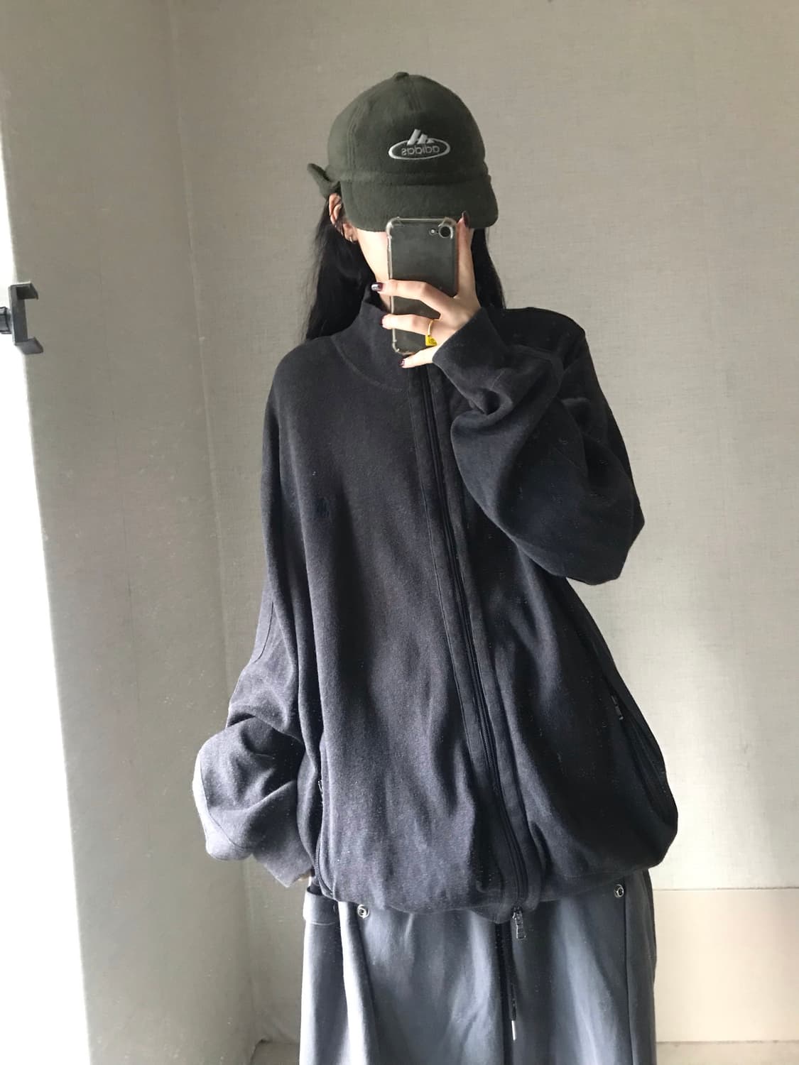 폴로 차콜 오버핏 니트집업 상품이미지1