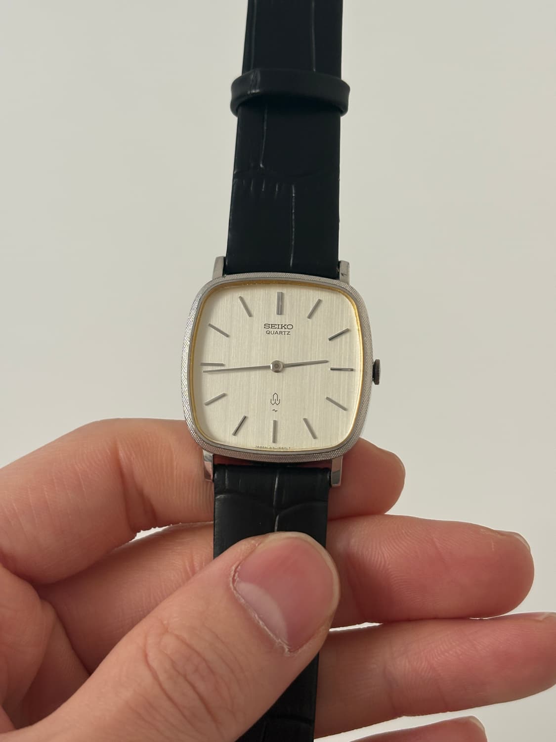 1970s Texture Bezel Silver Square Quartz 상품이미지1