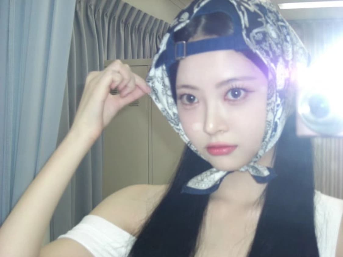 카시오 엑슬림 EX-Z1050 (르세라핌 홍은채 디카) 상품이미지6