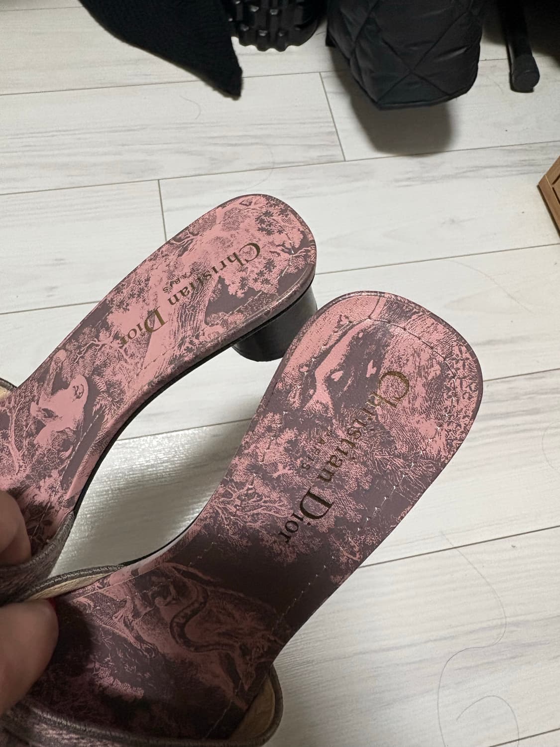 디올 디웨이 샌들 상품이미지7