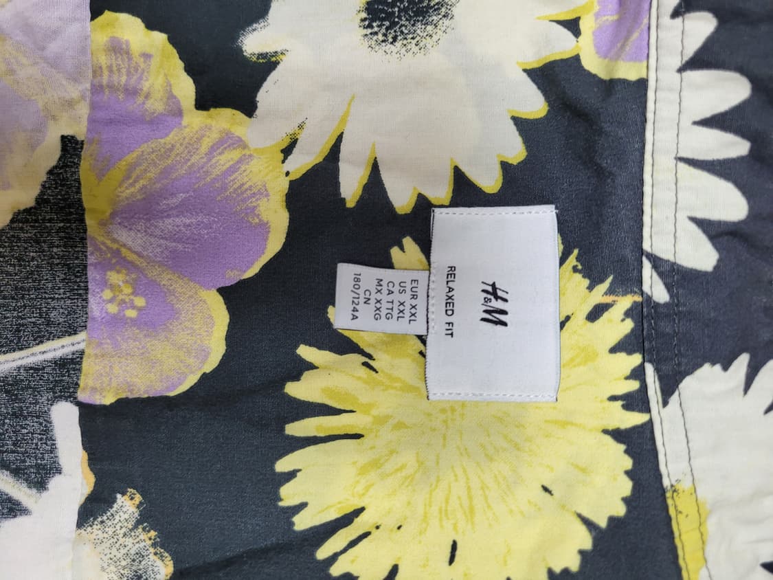 에이치엔엠 H&M 남자 블라워패턴 반팔 셔츠 130 블랙 상품이미지9