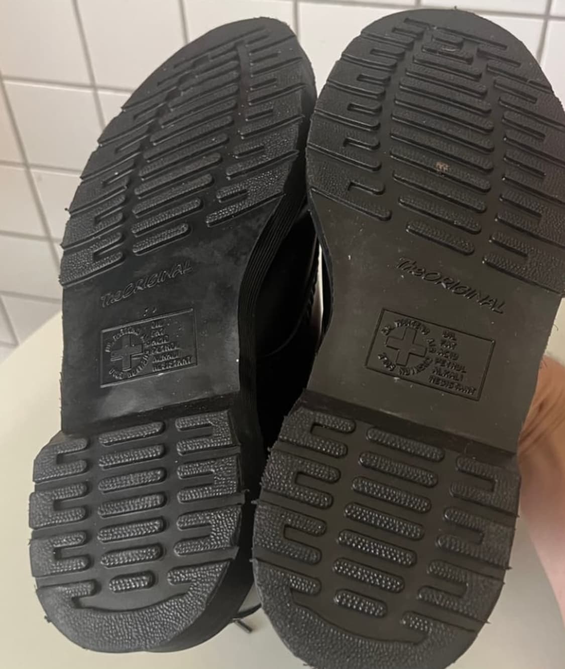 닥터마틴 1460 모노 245 사이즈 상품이미지2