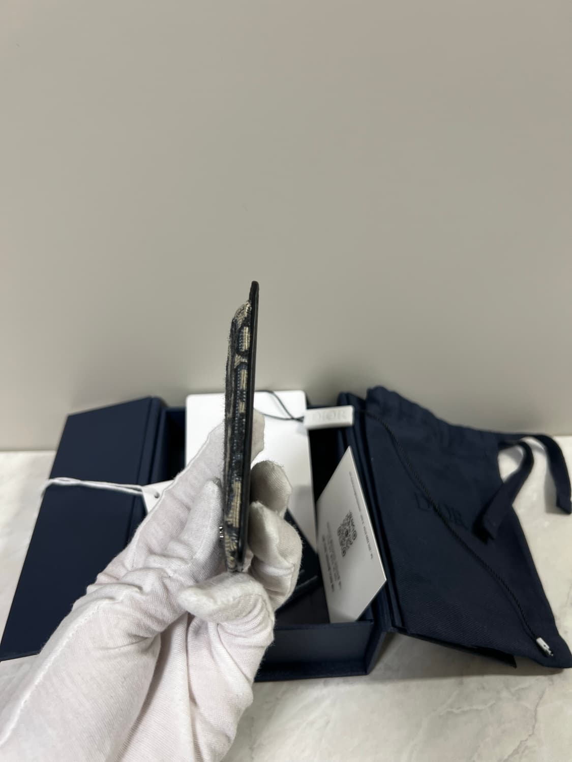 디올 오블리크 맥세이프 카드지갑 상품이미지6