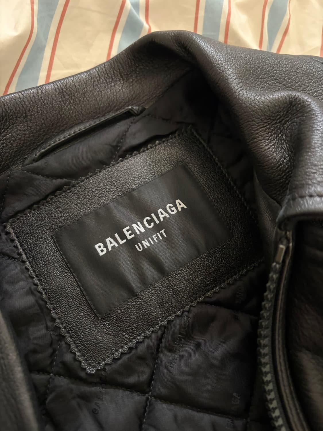 발렌시아가 21FW 스포티 비 택시 레더 블루종 봄버 자켓 유니핏 극초판 상품이미지10