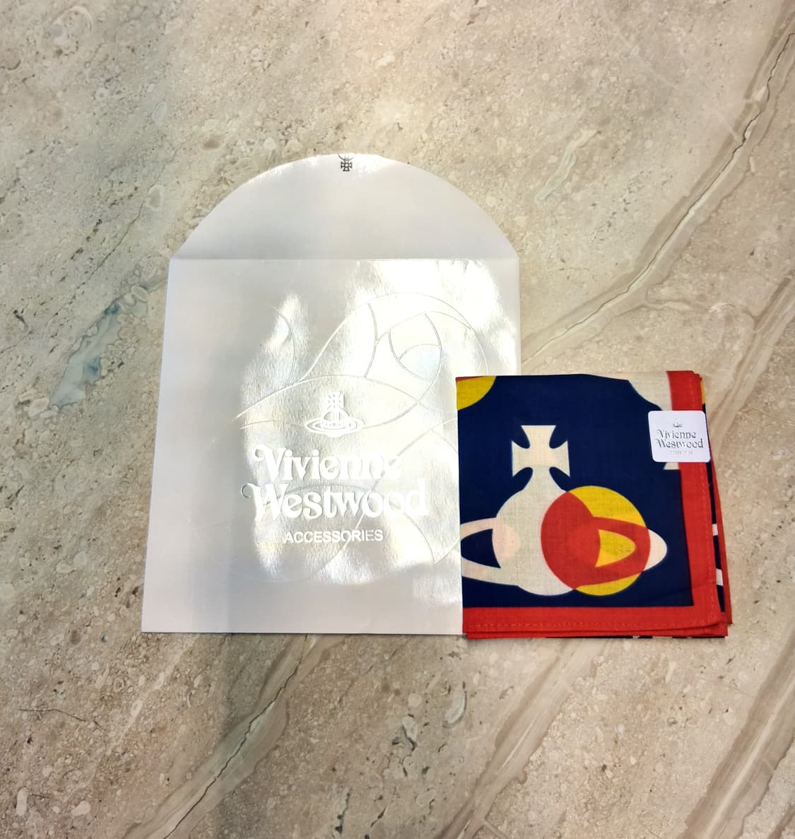 비비안웨스트우드 면 손수건 1 (새상품 with Case) 상품이미지3